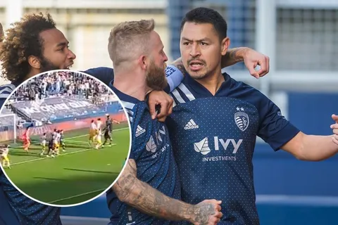 Roger Espinoza anotó en clasificación del Kansas City a semifinales de conferencia