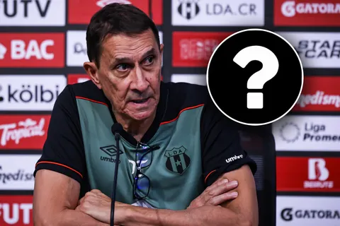 No hay paz: dirigente de Alajuelense contradice a Guimaraes y dice algo que enfurecerá a la afición
