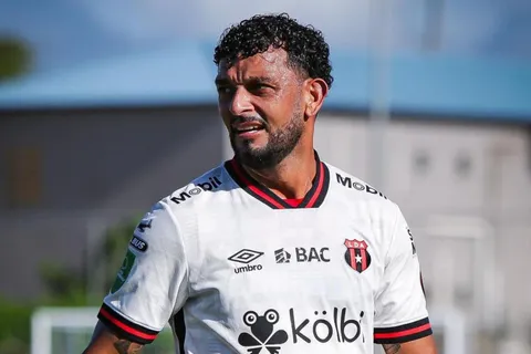 Su futuro está en Alajuelense: Michael Barrantes se muestra muy cerca del equipo de Guimaraes