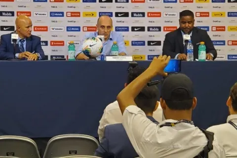Fabián Coito ya decidió qué hará tras eliminación de Honduras en Copa Oro