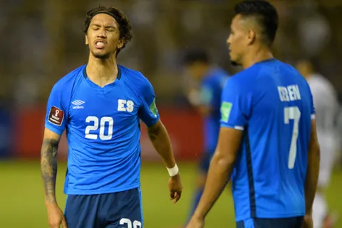 Enrico Dueñas recibió esta sanción de la FESFUT por supuesta indisciplina
