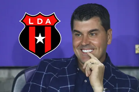 Ismael Rescalvo impone su ley en Alajuelense: cero indisciplina, protagonismo juvenil y el ojo de su hermano gemelo