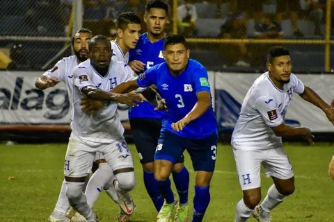 El Salvador y Honduras igualaron sin goles por la segunda fecha