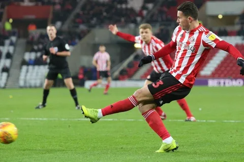 Oviedo fue clave en remontada de Sunderland