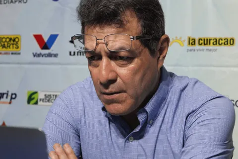 El Salvador: Hugo Pérez reveló sorpresiva convocatoria preliminar para enfrentar a Perú