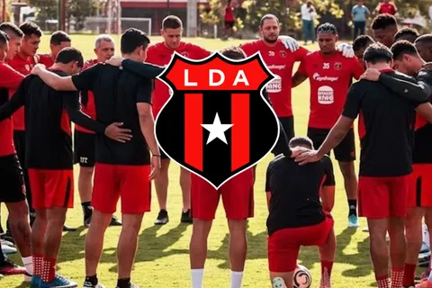 Limpieza total en Alajuelense: el club confirma la salida de otras dos figuras tras la renuncia de Machillo Ramírez