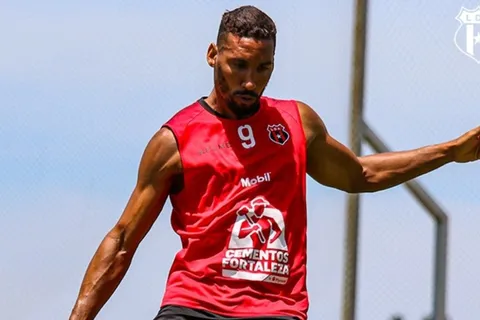 Baja de última hora para Alajuelense