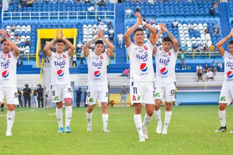 Comienzan a definirse los clasificados a los cuartos de final en El Salvador
