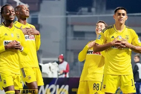 Luis Palma vuelve a anotar con Aris