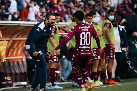Saprissa vuelve al triunfo, respira y se aleja del fondo de la tabla