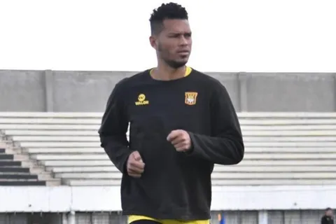 "El Toro" Blackburn fue presentado en Bolivia