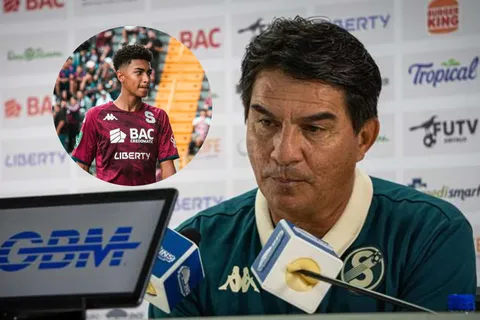 Ni Samir Taylor, ni Carlos Barahona: el inesperado futbolista que Vladimir Quesada perfila como reemplazo de Kenay Myrie