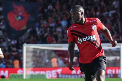 Joel Campbell consigue lo que parecía imposible en Brasil