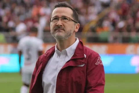 Saprissa adquirió una nueva deuda para fichar dos futbolistas.