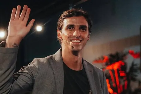 Bryan Ruiz recibe un lindo gesto desde Europa.
