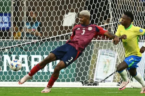Tiene precio: Alajuelense ya sabe en cuántos millones venderá a Jeyland Mitchell