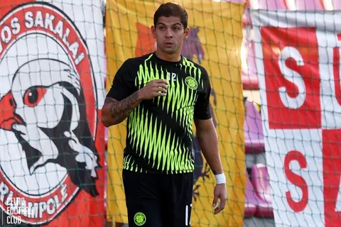 Gamboa e Izaguirre dejan al Celtic a un paso de Europa League