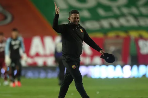 Jafet Soto se roba un fichaje.