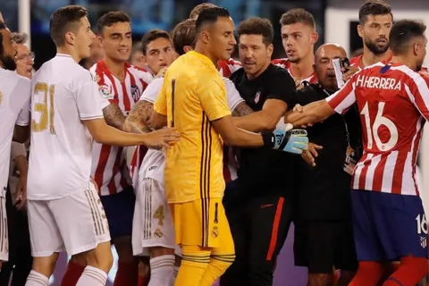 Keylor le va ganando “en silencio” el duelo a Courtouis, dice medio madridista