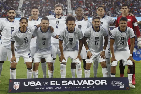 Periodista alemán llamó "granjeros" a los jugadores de El Salvador