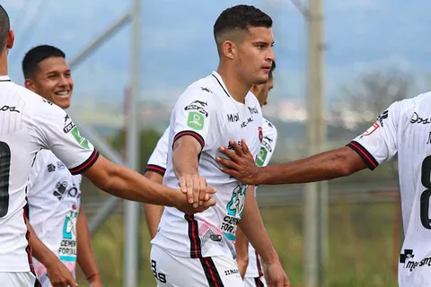 Juan Luis Pérez: el valor del defensa de Alajuelense que representará a Nicaragua según Transfermarkt