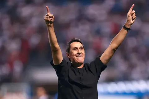 Alajuelense, en familia: refuerzo de Guimaraes cumple un sueño y lo celebra con Celso Borges