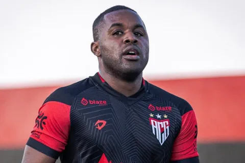 Joel Campbell dio una pista sobre su futuro.