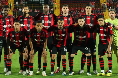 El drama que vivió Guimaraes en el debut de Alajuelense por la Copa Centroamericana