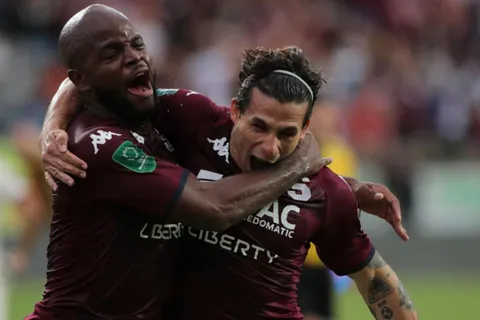 Luis Paradela molesto por la salida de Javon East.