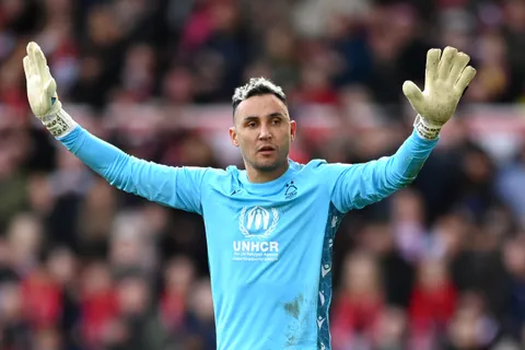 Aficionados fueron contra Keylor Navas por derrota del Nottingham Forest