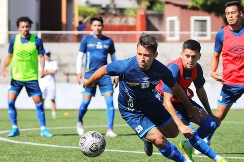 El Salvador presenta 5 casos positivos de Covid-19 en su convocatoria