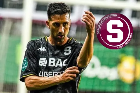Todo Saprissa conmovido por las palabras de Mariano Torres tras ser homenajeado en La Cueva: “Tanto cariño…”