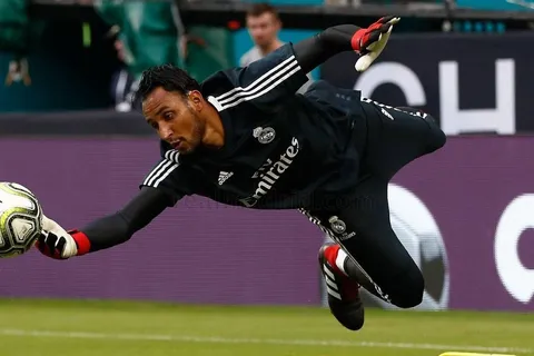 Juventus revela información de Keylor en "calcio mercato"