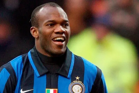 Anécdota: cuando David Suazo fue presentado en Inter, tras decirle que no al Milan