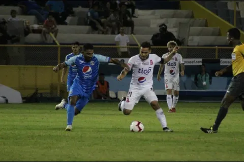 Motagua y Alianza empataron 1-1 y dejaron todo para la vuelta
