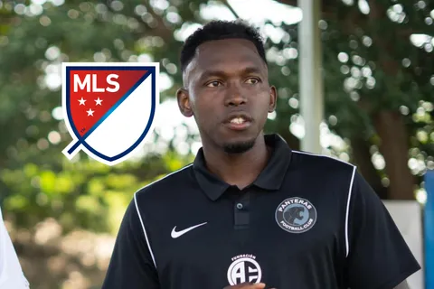 Albert Elis recibe mala noticia para su regreso a las canchas