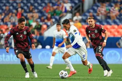 Alonso Martínez se mete en la convocatoria de Costa Rica