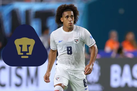 Adalberto Carrasquilla con la Selección de Panamá.