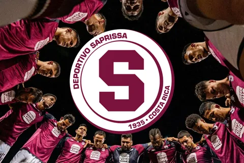 Ganó cuatro títulos en Saprissa, pero Vladimir Quesada ya le mostró la salida y otro equipo de Costa Rica lo espera