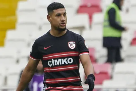 Bryan Acosta revela el calvario que vivió en el futbol de Turquía