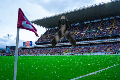 Tras ganarle a Pérez Zeledón, Saprissa llora la muerte de una figura que enluta al fútbol costarricense