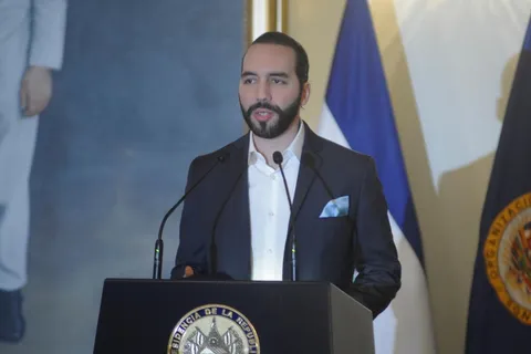 Nayib Bukele da noticia histórica que alegra a todo El Salvador