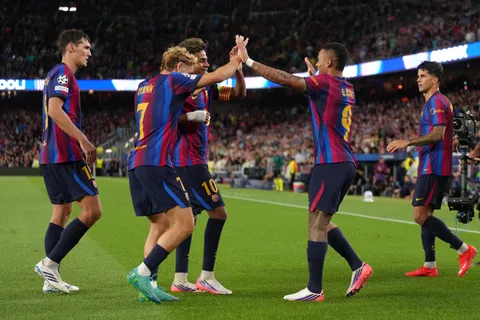 Barcelona recibe a Racing de Santander.