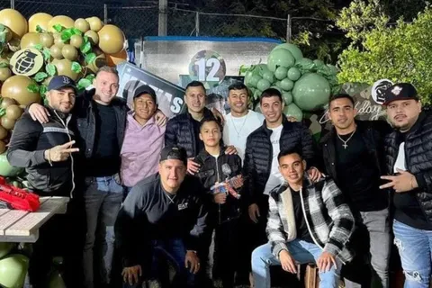 Futbolista mexicano causó polémica por organizar una fiesta con temática de narcotraficante