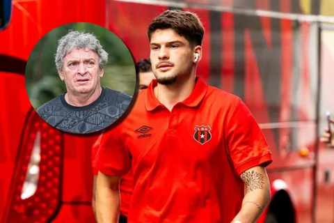 Óscar Ramírez tomó una decisión con Elián Quesada. (Foto: Mundo CR)