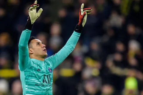 Keylor Navas dejó su arquería en cero en goleada del PSG