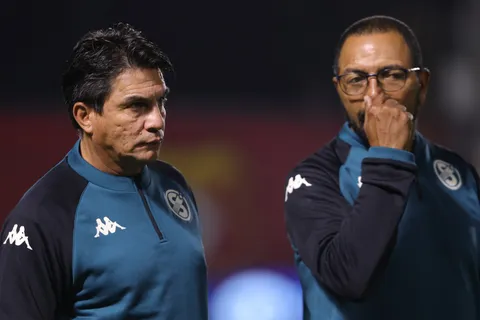 Asistente de Quesada quiere ayudar a un amigo. (Foto: La Nación)