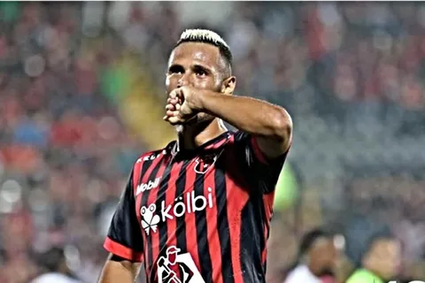 Alex López: "Los errores que cometí en las finales con Alajuelense me han dolido"