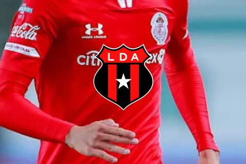 "Ya decidió": Alajuelense lo tentó con una oferta, pero terminó eligiendo a otro grande de Costa Rica