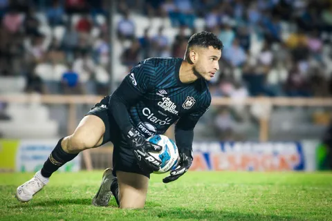 Benji Villalobos, llamado a La Selecta.